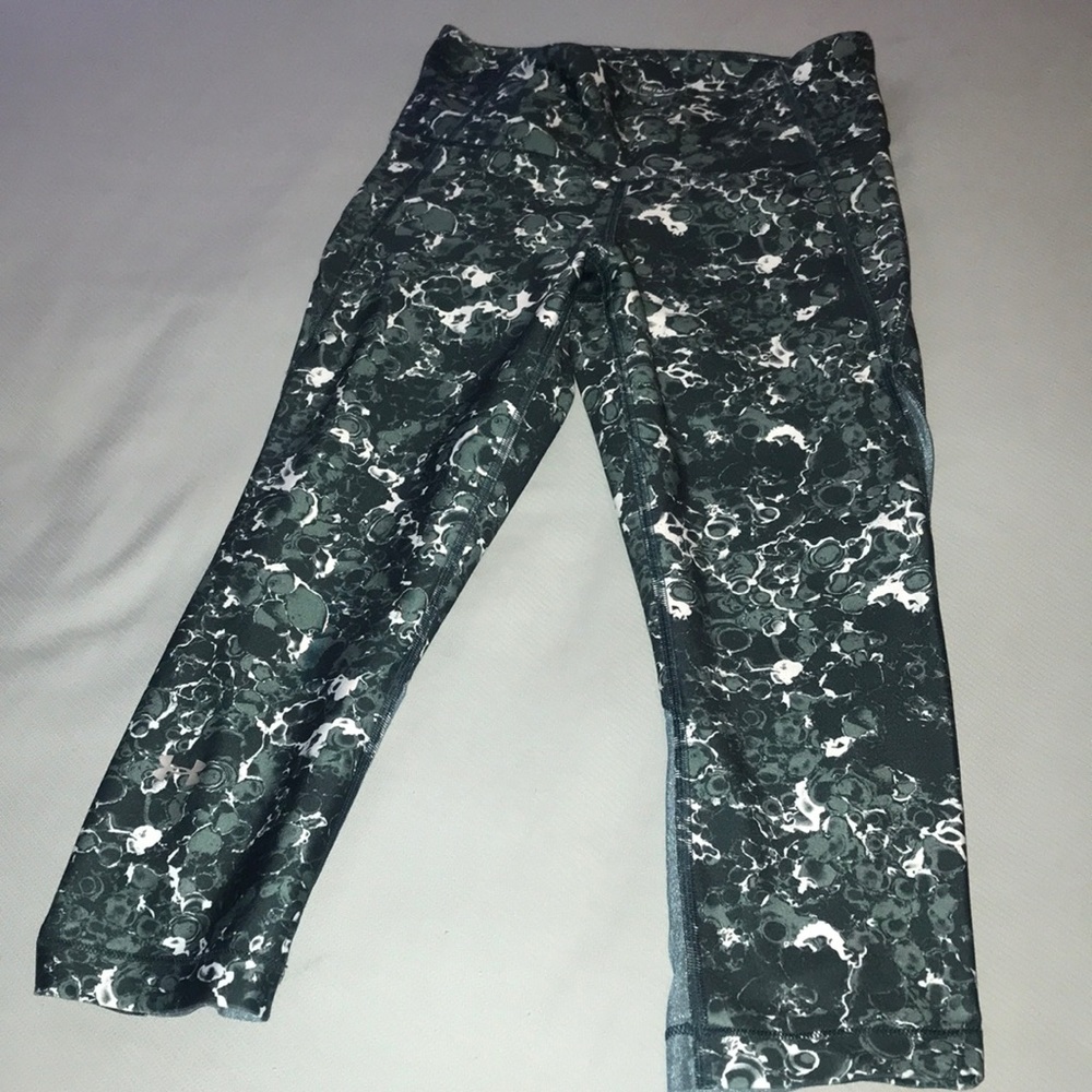 Green under armour women leggings size medium